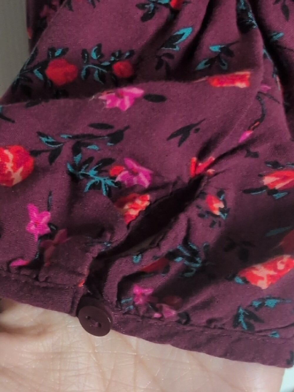 Old Navy Maroon Floral V-Neck Blouse - Picture 5 of 6